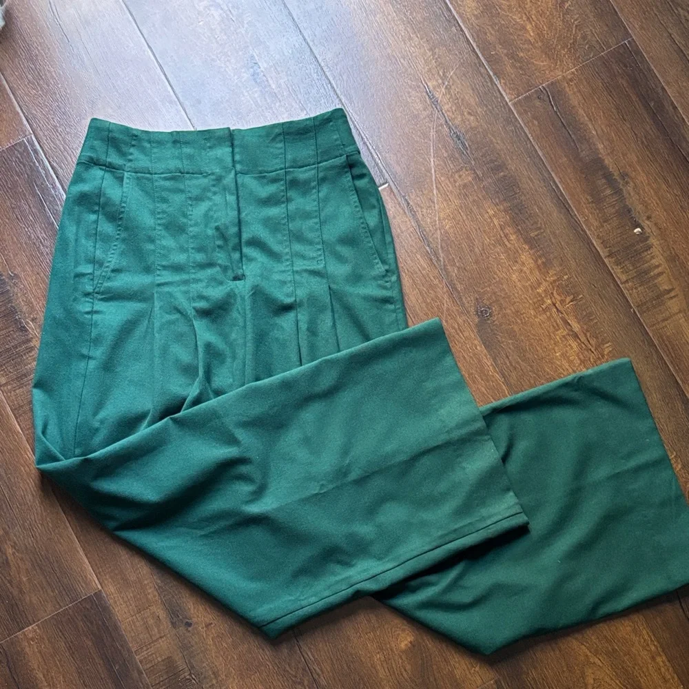 Banana Republic High Waisted Forest Green Women's Dress Pants pleated - Picture 6 of 8